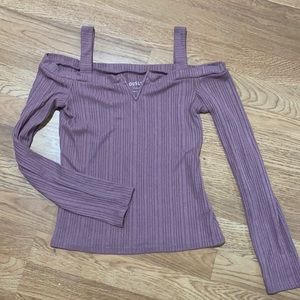 Long sleeve cold shoulder